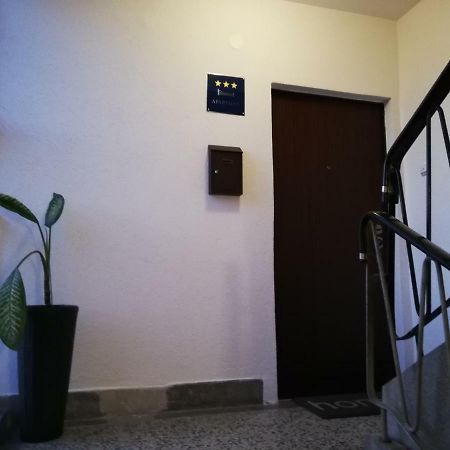 Apartman Skribulja Zupanja Luaran gambar