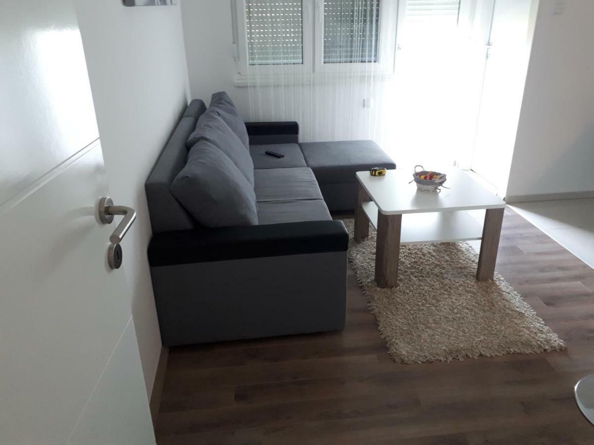 Apartman Skribulja Zupanja Luaran gambar
